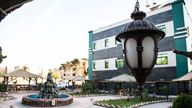 نمایی زیبا از تالار سپیدار